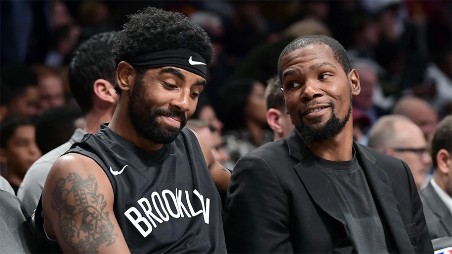 Vì sao không ra sân trận nào, Kevin Durant vẫn ung dung bỏ túi 1 triệu đôla tiền thưởng?