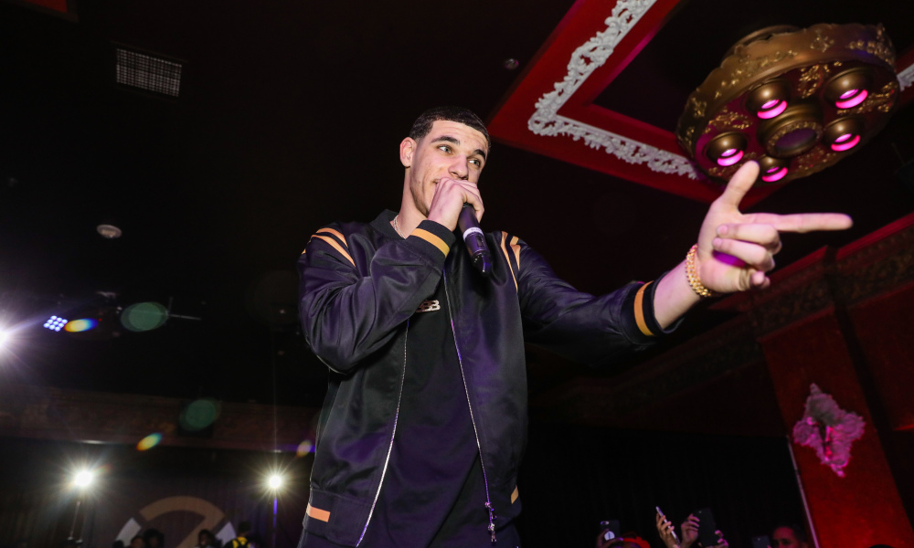 Lonzo Ball ra mắt bài hát cảm động về cái chết của George Floyd