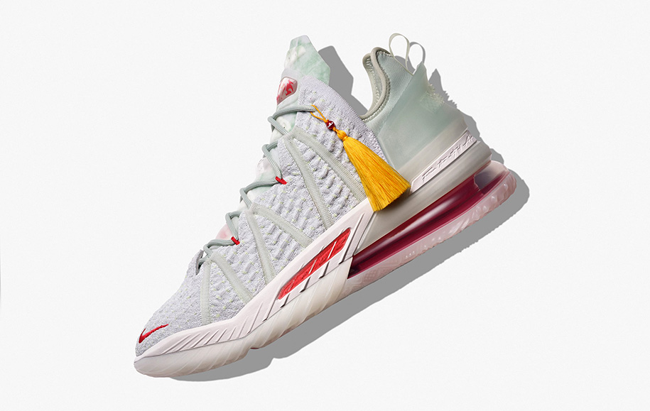 Nike LeBron 18 trình làng: Chiến hài tiếp sức nhà vua tại chung kết miền Tây