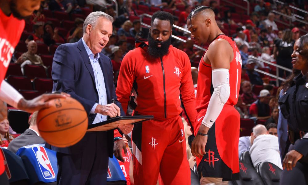 HLV Rockets tiết lộ lý do Russell Westbrook vắng mặt trận gặp Lakers