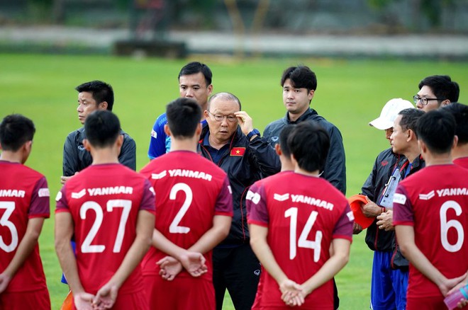 HLV Park Hang Seo đặt VL World Cup 2022 lên đầu, tiết lộ lý do không gọi Văn Hậu