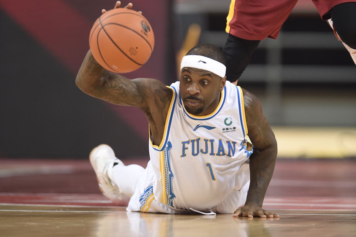 Bị CBA cấm thi đấu vì xúc phạm phụ nữ Trung Quốc, Ty Lawson kêu oan