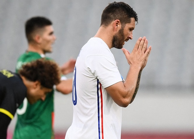 Tiền đạo 35 tuổi của Pháp ghi bàn ở Olympic dành cho... U23