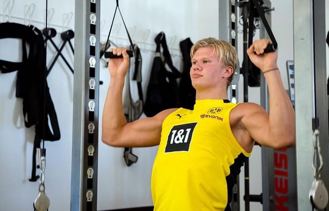 Haaland tăng 12 kg cơ để thành vua ghi bàn Champions League Haaland tăng 12 kg cơ để thành vua ghi bàn Champions League