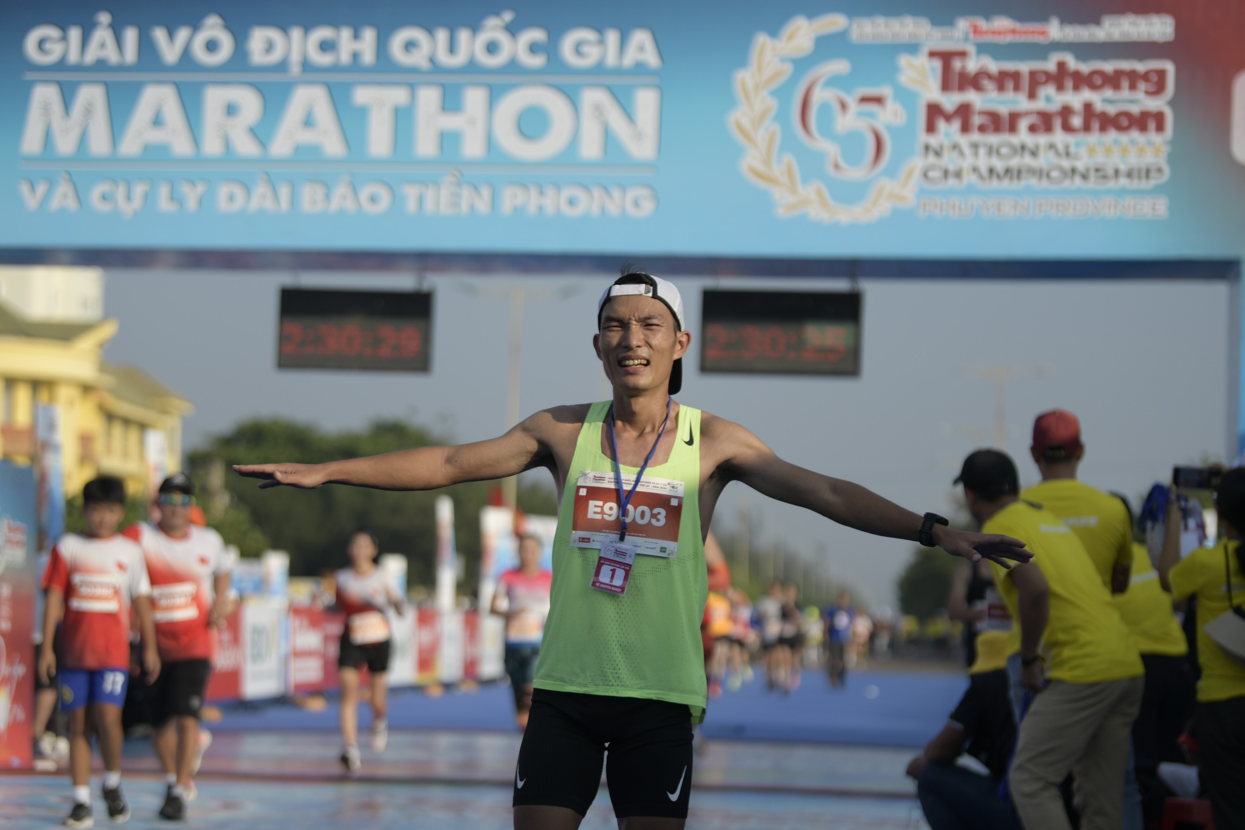 Ho&agrave;ng Nguy&ecirc;n Thanh 5 m&ugrave;a li&ecirc;n tiếp thống trị giải marathon v&ocirc; địch quốc gia