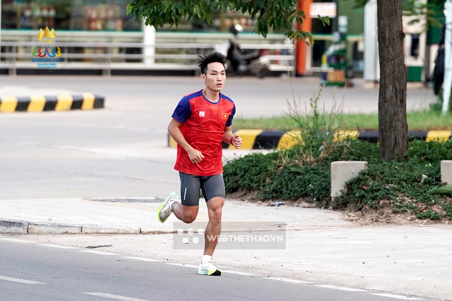 Campuchia nhập tịch VĐV marathon gốc Trung Quốc bí ẩn, Hoàng Nguyên Thanh gặp khó tại SEA Games 32