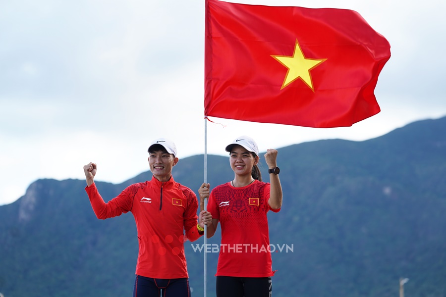 Rực đỏ sắc cờ Tổ quốc tr&ecirc;n đường chạy marathon C&ocirc;n Đảo