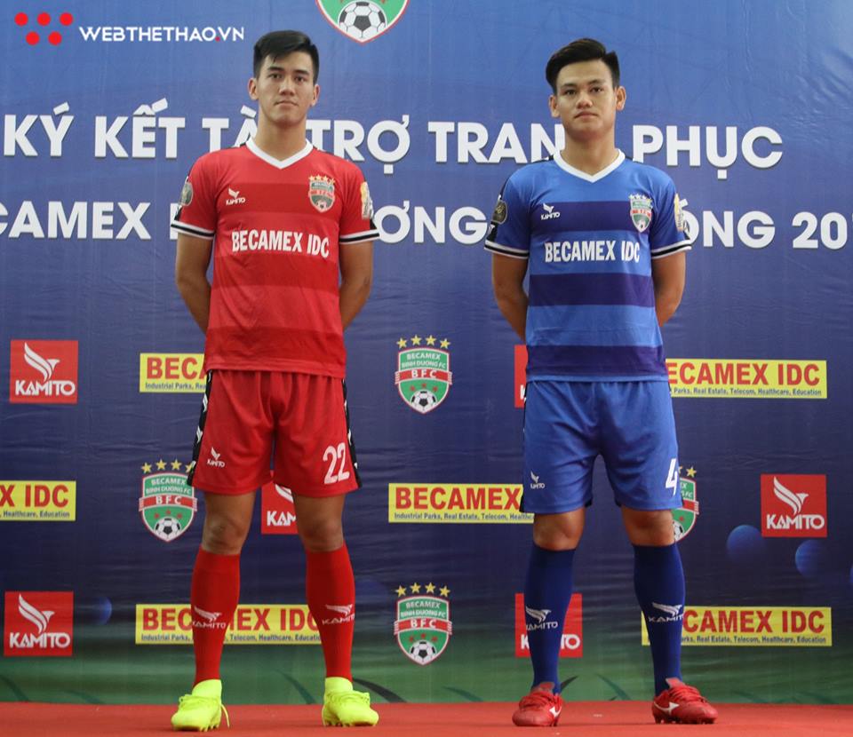 Học trò thầy Park bảnh bao trong ngày đội nhà ra mắt áo đấu