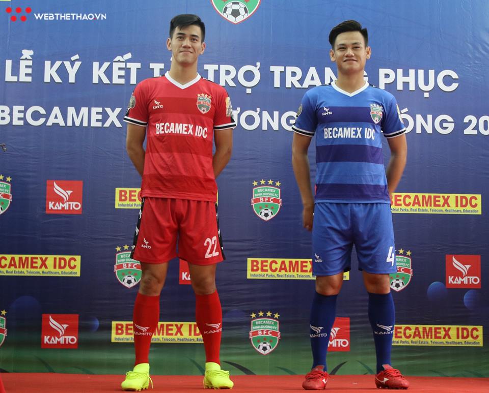 Học trò thầy Park bảnh bao trong ngày đội nhà ra mắt áo đấu