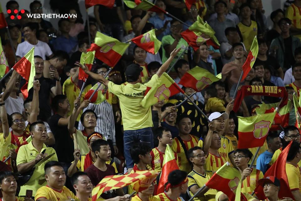 Bóng hồng rực rỡ trong ngày TP.HCM đánh bại CLB Nam Định để bay cao tại V.League 2019