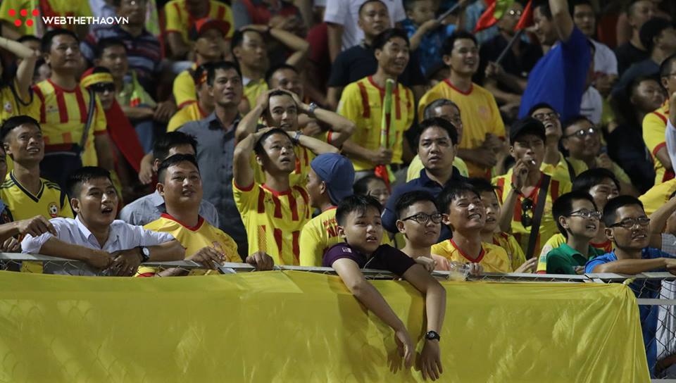 Bóng hồng rực rỡ trong ngày TP.HCM đánh bại CLB Nam Định để bay cao tại V.League 2019