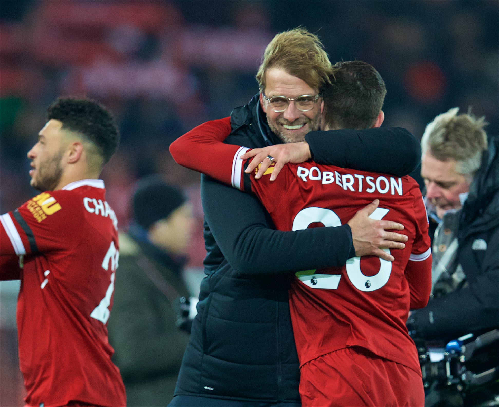 Liverpool và Man City trở thành “vua” giành điểm trong năm 2018