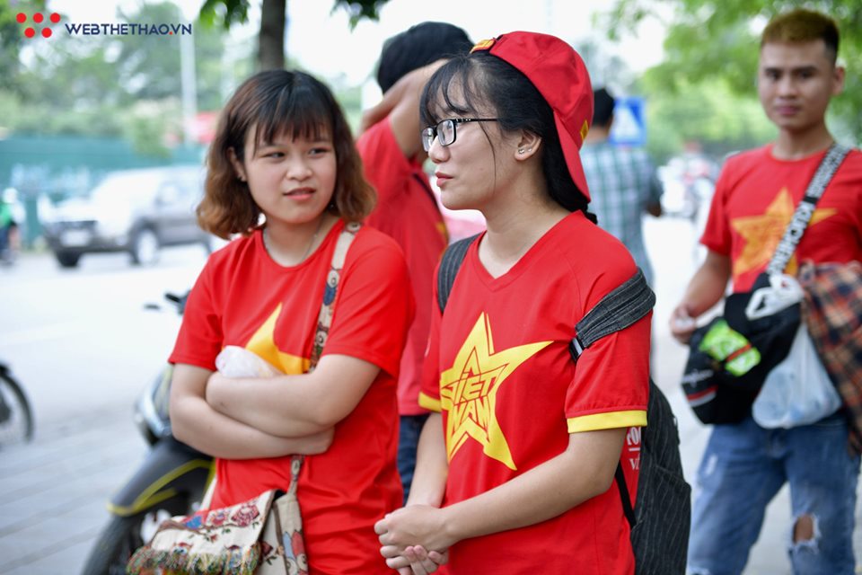 Bóng hồng phủ sóng Phú Thọ trước giờ xuất trận của U23 Việt Nam