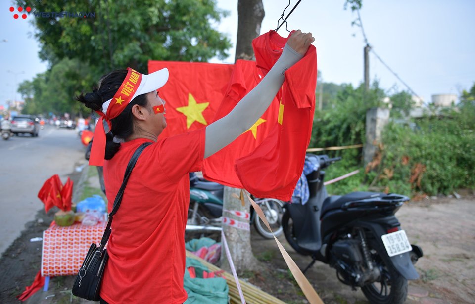 Bóng hồng phủ sóng Phú Thọ trước giờ xuất trận của U23 Việt Nam