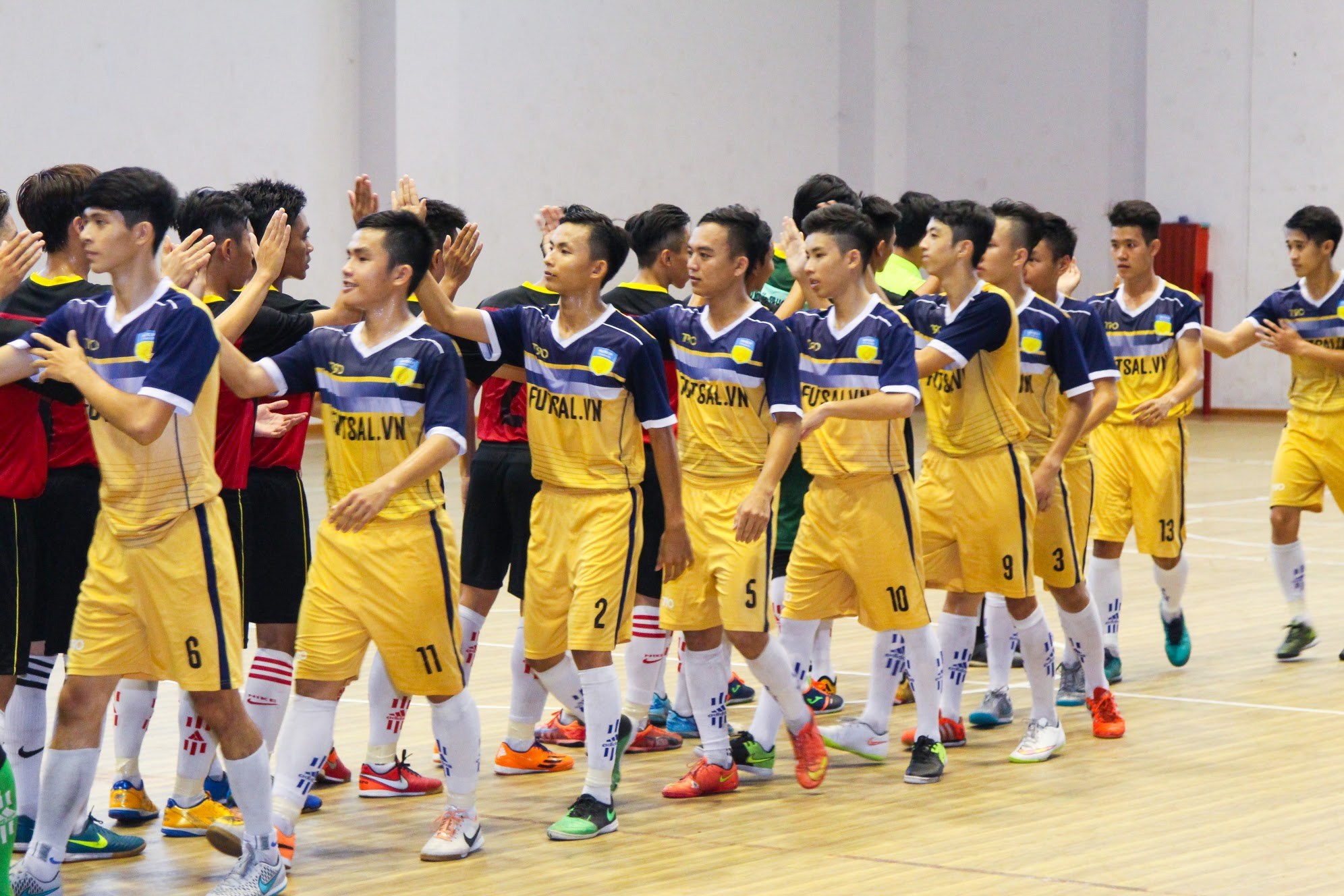 Dàn sao phủi học đường nâng giải futsal ĐH Hutech lên tầm cao mới