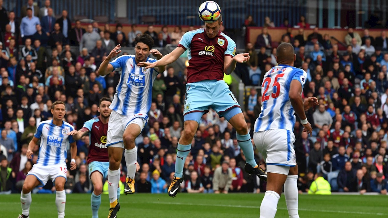 Nhận định tỷ lệ cược kèo bóng đá tài xỉu trận Huddersfield vs Burnley