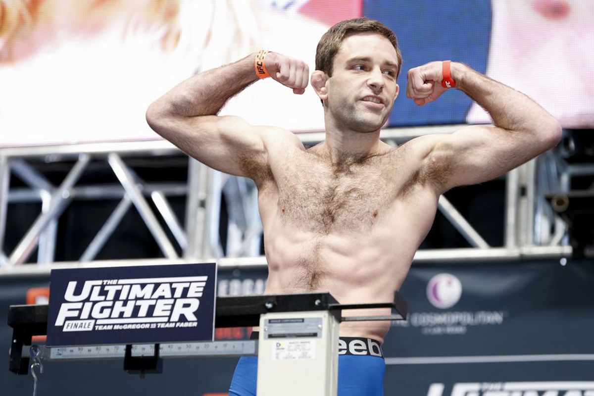 Thua đau, BJ Penn vẫn kiếm tiền gấp 5 lần người thắng cuộc Ryan Hall