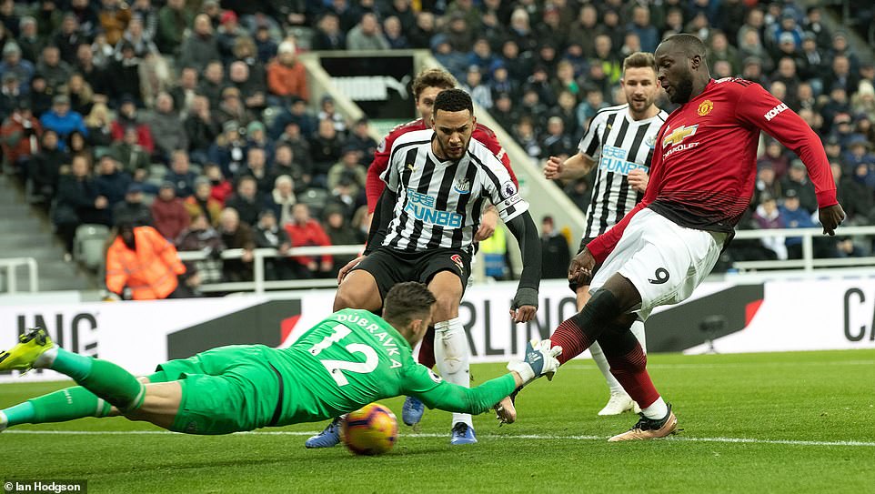 HLV Solskjaer đưa ra câu trả lời về việc sử dụng Lukaku hay Rashford đá cắm sau trận thắng Newcastle