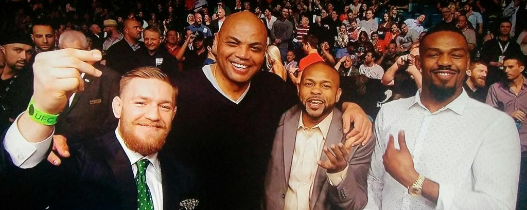 Huyền thoại Quyền Anh Roy Jones khen ngợi Jon Jones