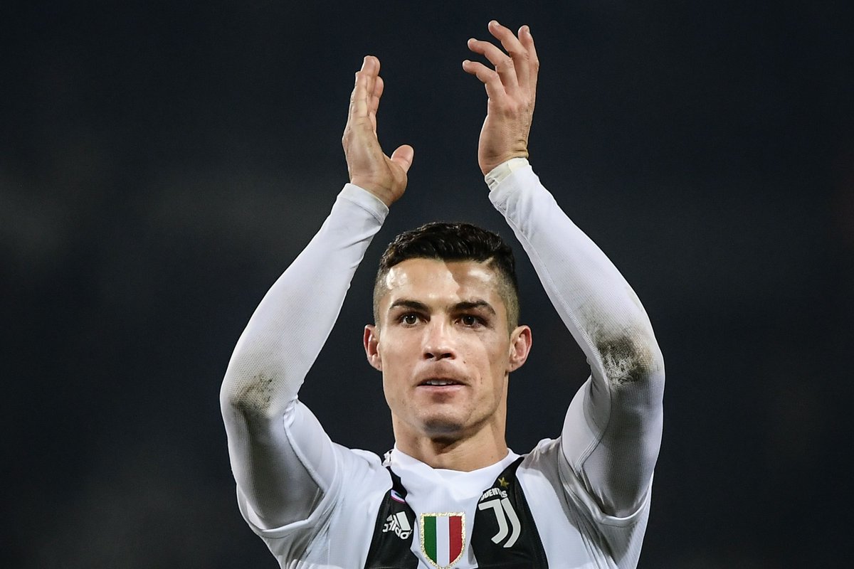 Choáng với mục tiêu đánh bại một loạt cây săn bàn thượng hạng của Ronaldo trong năm 2019