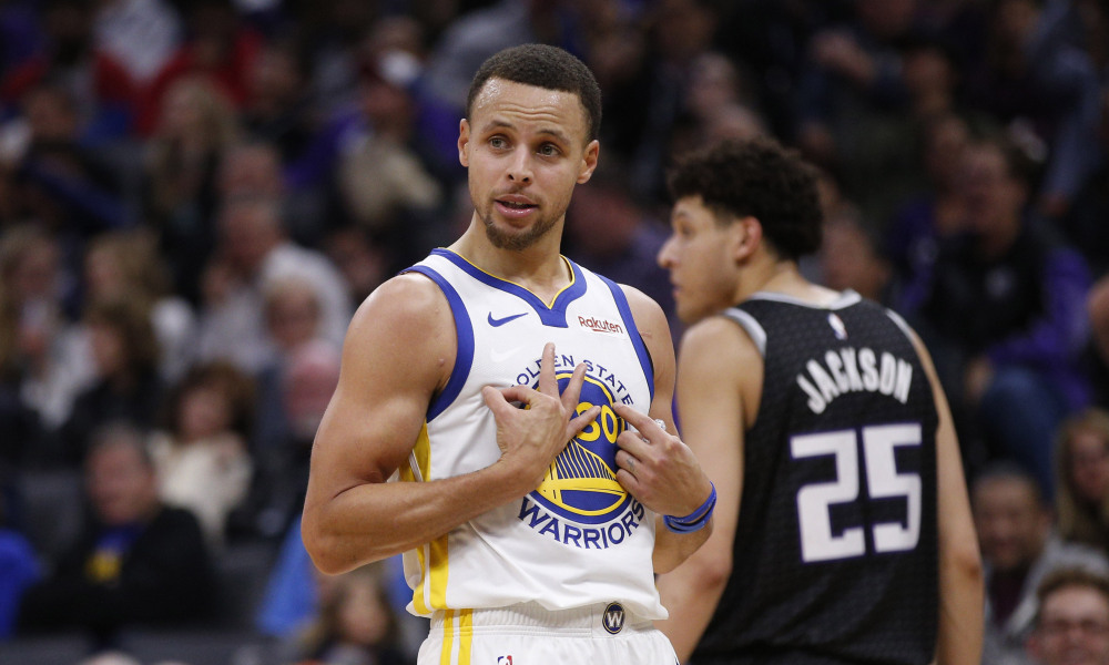 Stephen Curry lên tiếng đâm chọt James Harden sau pha "lăng ba vi bộ" phiên bản lỗi