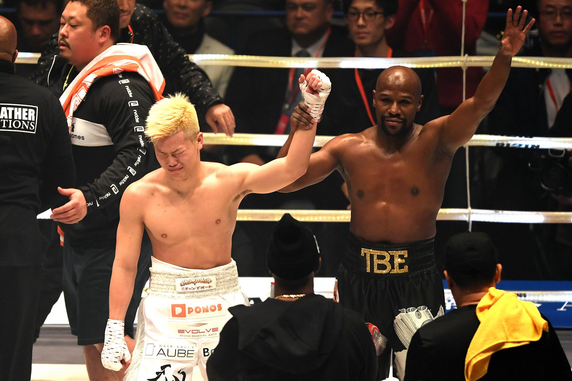 Sau Mayweather, Conor McGregor cũng muốn lên sàn với Tenshin Nasukawa?
