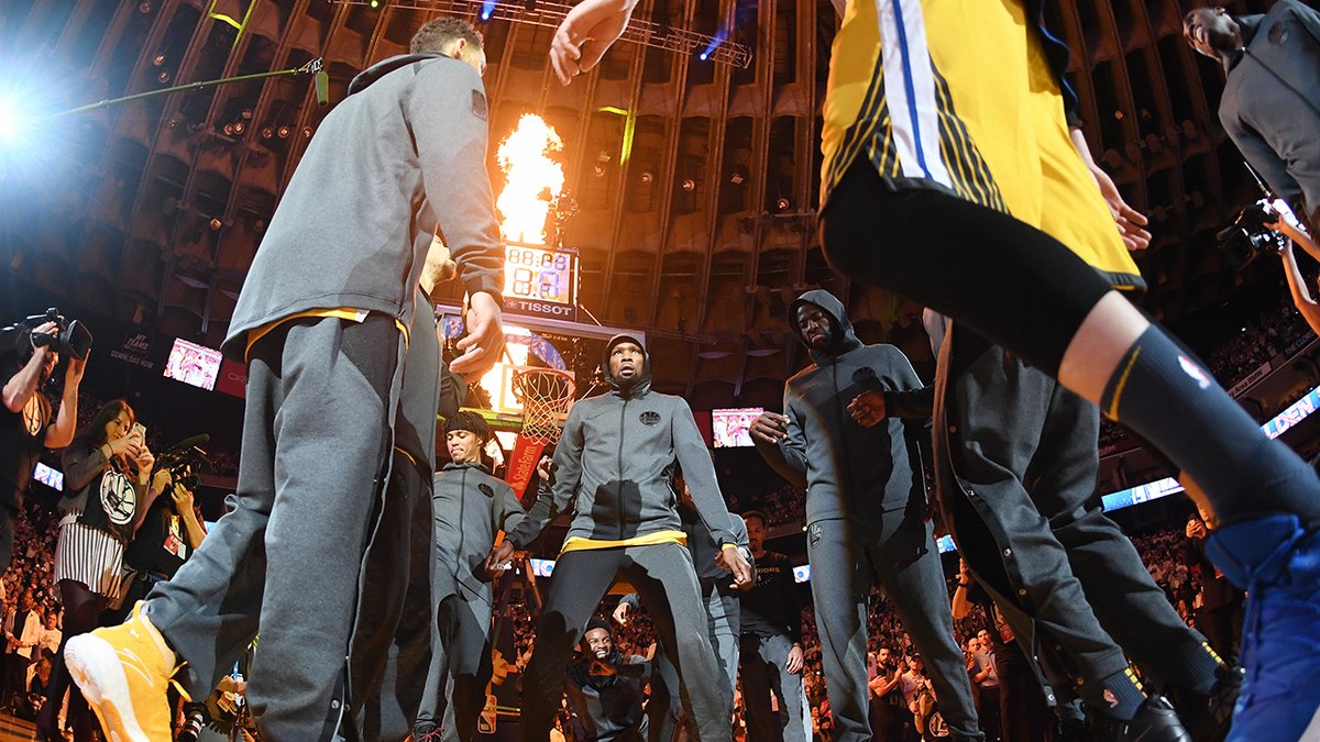 Mặc cho James Harden tỏa sáng, huyền thoại Boston Celtics vẫn khẳng định Golden State Warriors vô đối ở playoffs