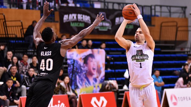 Macau Black Bears 116-110 Formosa Dreamers: Anthony Tucker gánh trên vai tất cả