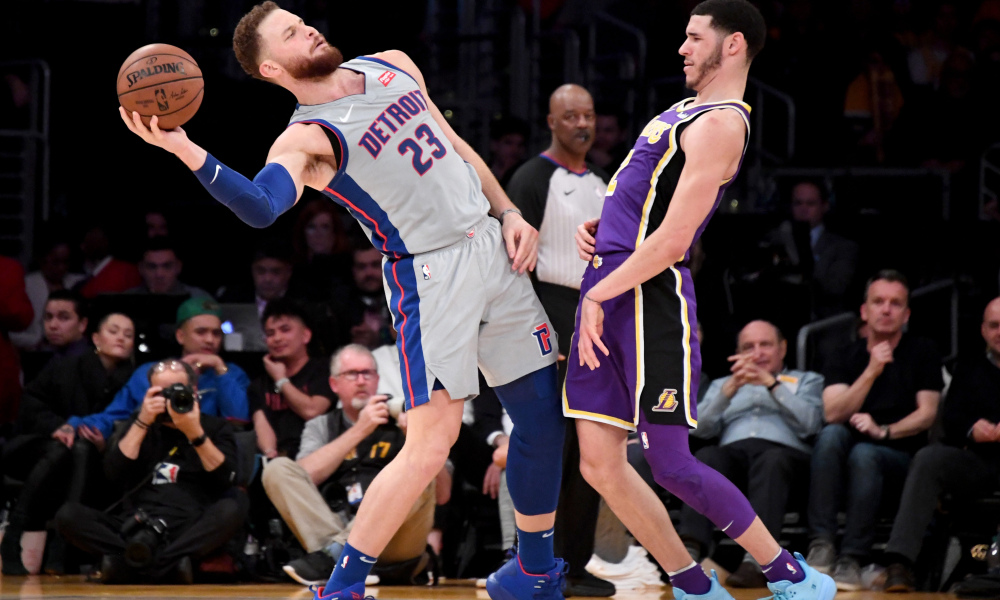Phải chăng sức mạnh từ thiên thần nhỏ trên khán đài đã tiếp sức cho Lonzo Ball?