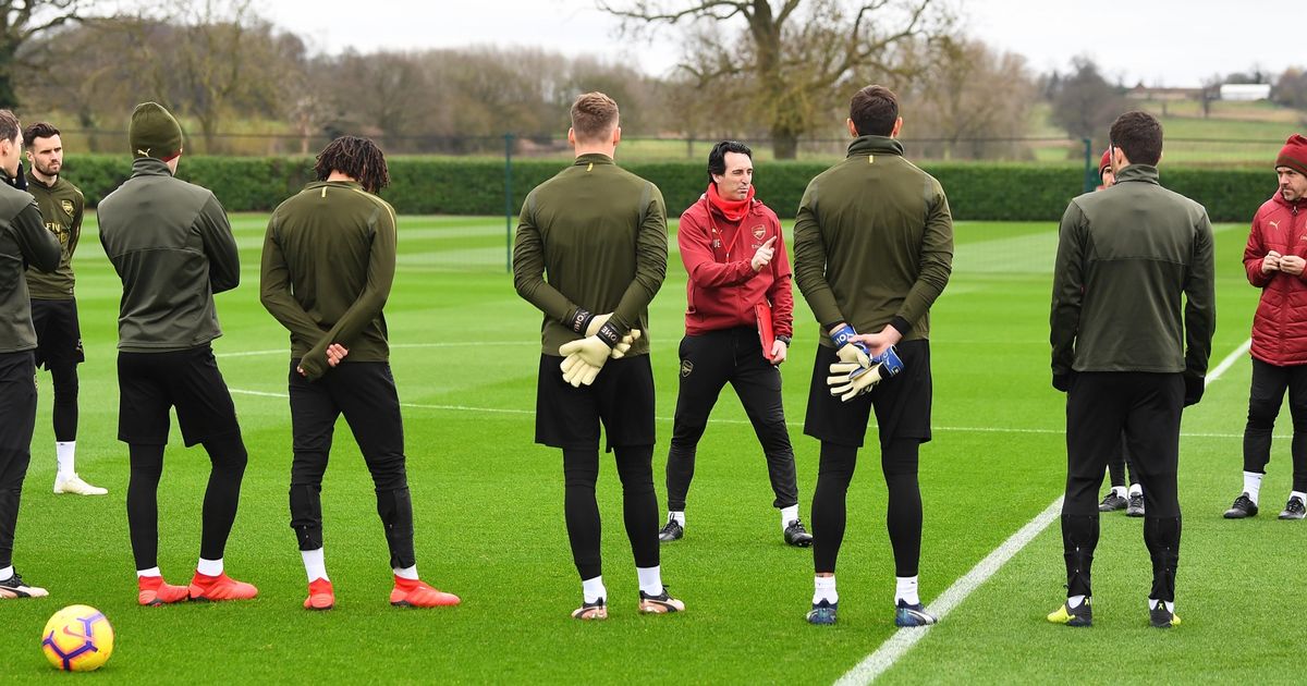 HLV Unai Emery lý giải vì sao phải giảm khối lượng tập cho các cầu thủ Arsenal