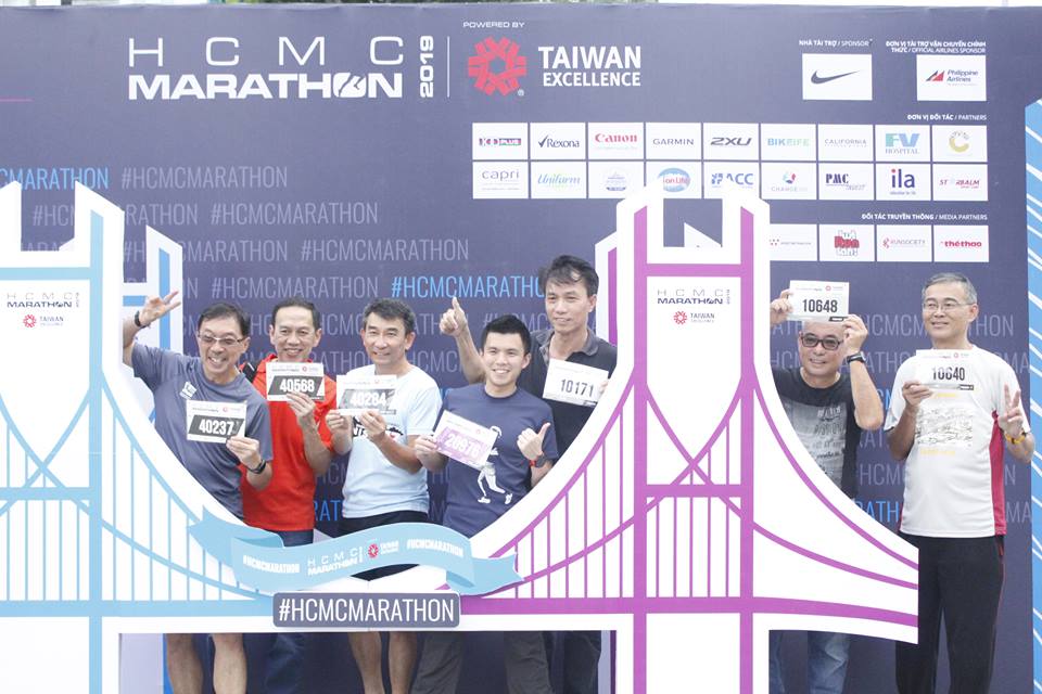 Rộn ràng không khí trước giờ đua tại làng HCMC Marathon 2019