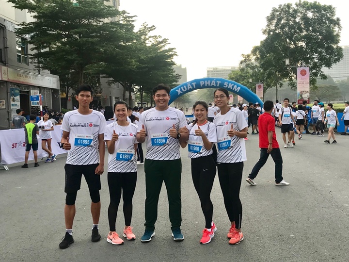 Lê Tú Chinh và dàn sao điền kinh TPHCM "mướt mồ hôi" chạy 5km HCMC Marathon 2019