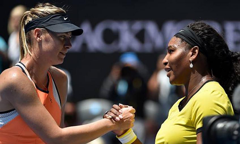 Cùng gặp những giọt nước mắt của đối thủ, nhưng Serena Williams và Maria Sharapova phản ứng khác nhau như thế nào?