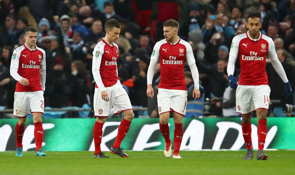 HLV Emery thừa nhận yếu điểm Arsenal vẫn chưa thể vá kể từ thời Wenger