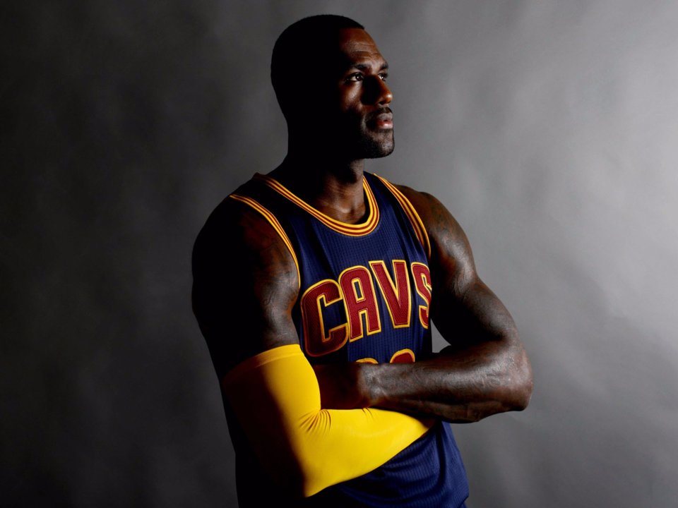 King James kiếm tiền và tiêu tiền sang chảnh như thế này đây
