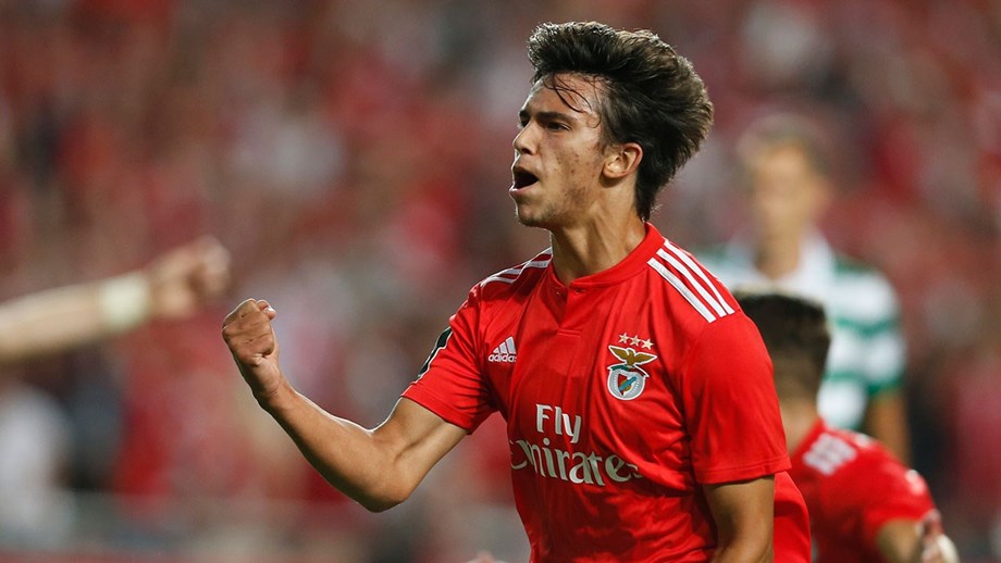 Chuyển nhượng MU ngày 21/1: MU tiến hành thăm dò tài năng của Benfica