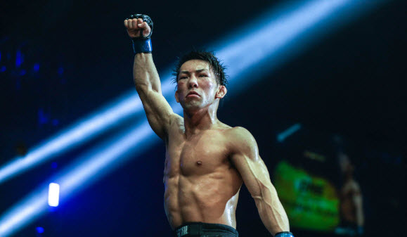 Yosuke Saruta trở thành tân vương của hạng Strawweight ONE Championship