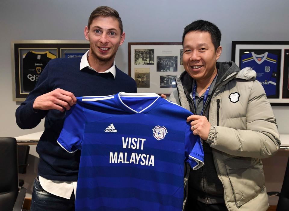 Tin bóng đá ngày 22/1: Sốc: Máy bay chở tiền đạo Emiliano Sala của Cardiff mất tích trên biển