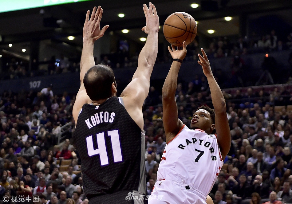 Không Kawhi Leonard, hai chàng lùn của Toronto Raptors vẫn bắn hạ ngựa ô Sacramento Kings dễ dàng