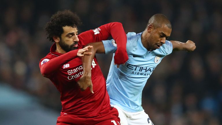 Tại sao nói Liverpool đang trải qua cuộc đua vô địch Ngoại hạng khốc liệt nhất lịch sử?