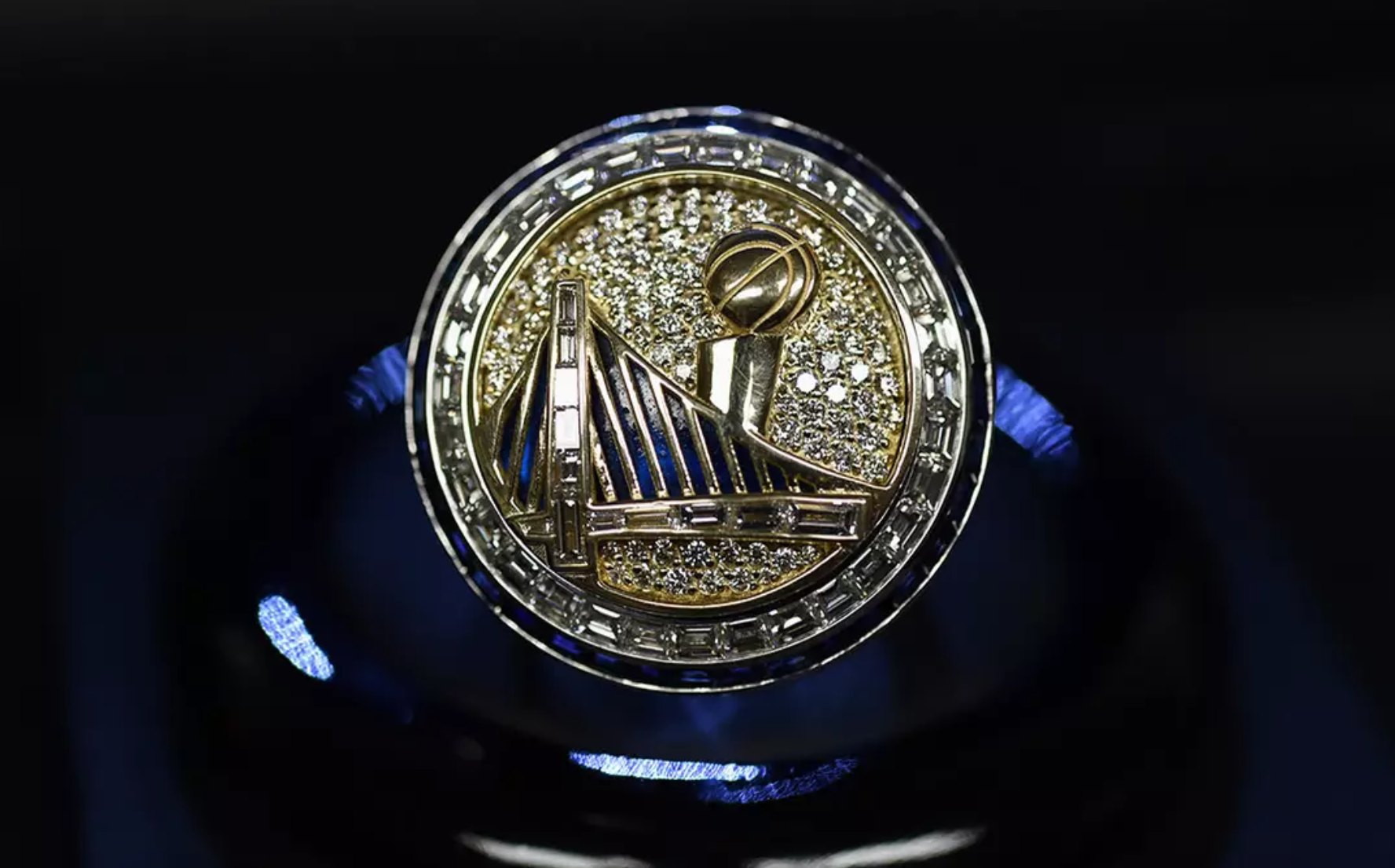 Ngắm nhìn những chiếc nhẫn vô địch NBA qua các năm (kỳ cuối) Ngắm nhìn những chiếc nhẫn vô địch NBA qua các năm (kỳ cuối)