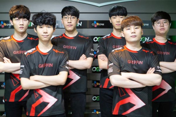 Griffin: "Sức mạnh đến từ sự gắn kết giữa huấn luyện viên có với các tuyển thủ"