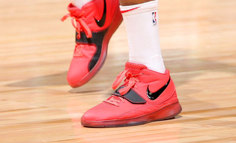 Chi 700 triệu đồng cho một đôi giày bóng rổ: Chỉ có thể là thánh PJ Tucker