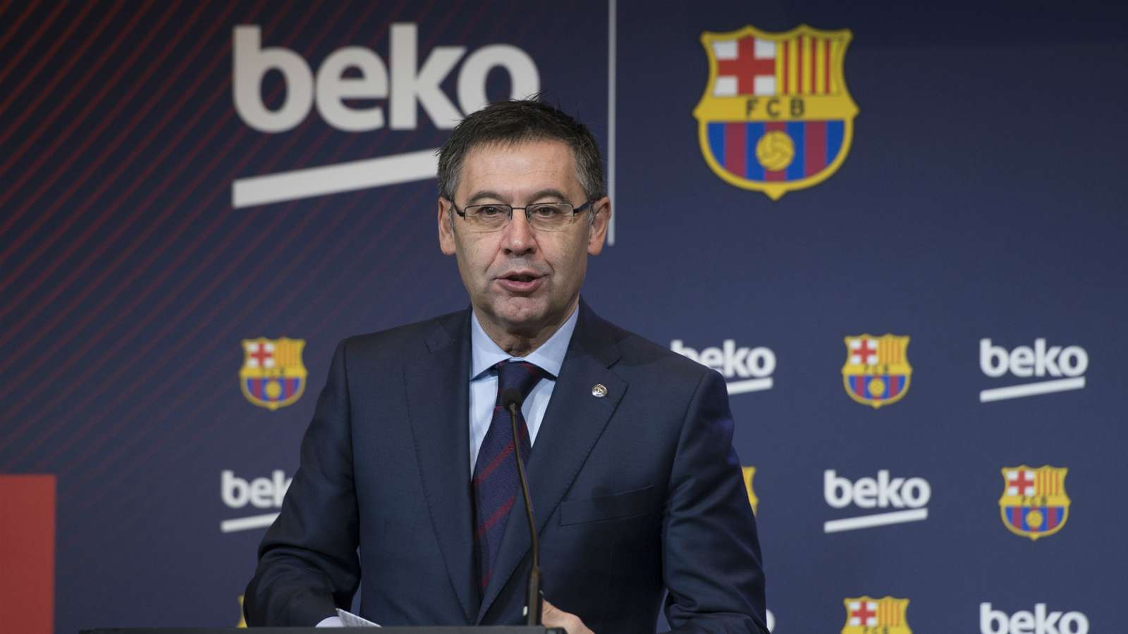 Doanh thu tỉ đô, Barca vẫn mượn thêm tiền để kích nổ bom tấn chuyển nhượng mùa hè