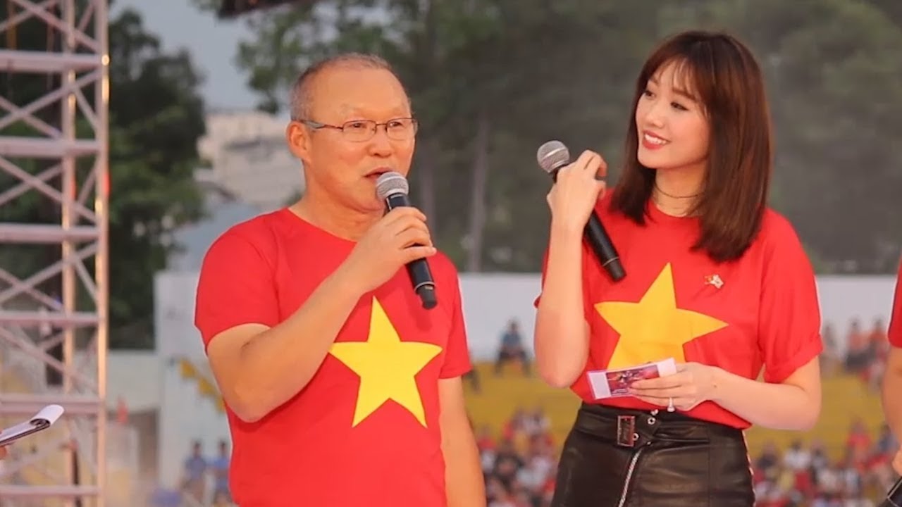 HLV Park Hang Seo cần Hari Won tới mức nào?