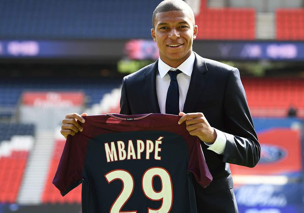 Hé lộ lý do sốc khiến Real tuột mất Mbappe vì Ronaldo