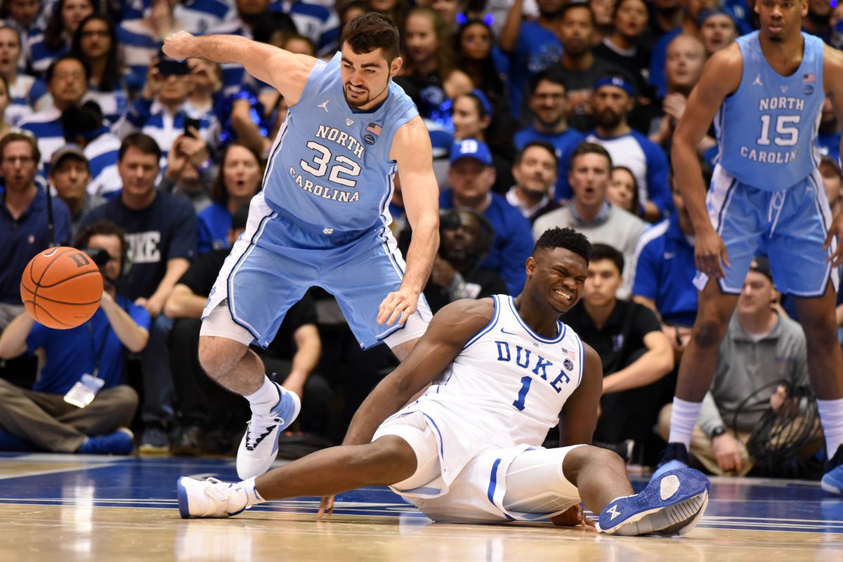 Vụ việc của Zion và mặt tối của bóng rổ NCAA: Đã không lương còn có nguy cơ huỷ hoại sự nghiệp Vụ việc của Zion và mặt tối của bóng rổ NCAA: Đã không lương còn có nguy cơ huỷ hoại sự nghiệp