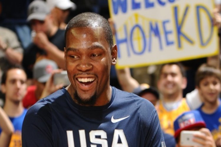 Dù Kevin Durant đi tới đâu, có một đồng đội Warriors vẫn luôn muốn gắn bó với anh