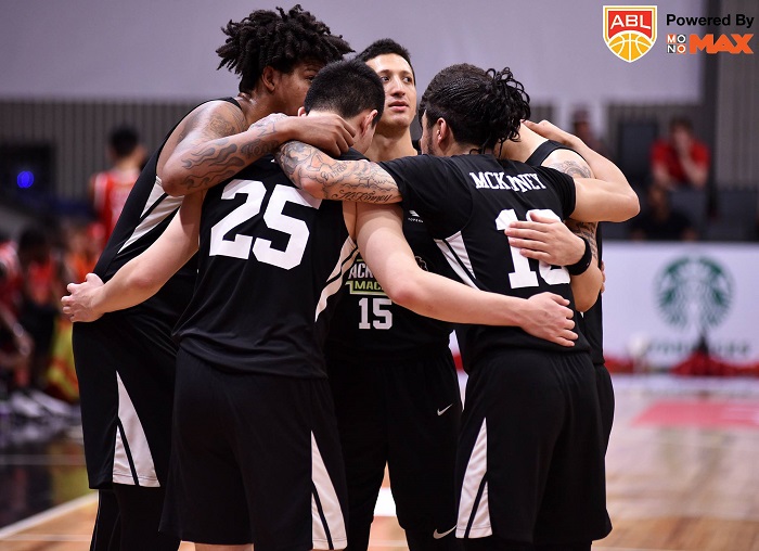 Macau Black Bears 113-93 Hong Kong Eastern: Cặp đôi hoàn hảo Tucker - McKinney tỏa sáng