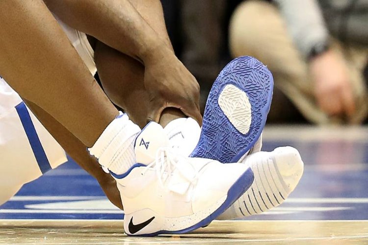 Mổ xẻ đôi giày đã gây nên thảm cảnh cho “quái thú” Zion Williamson